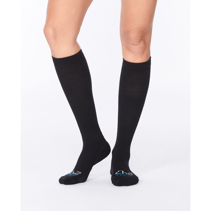 UA5690E BLKBLK 2XU 20247 20Compression 20Socks 04 web